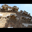 Teile der Rückwand des Tempio di Roma e Augusto